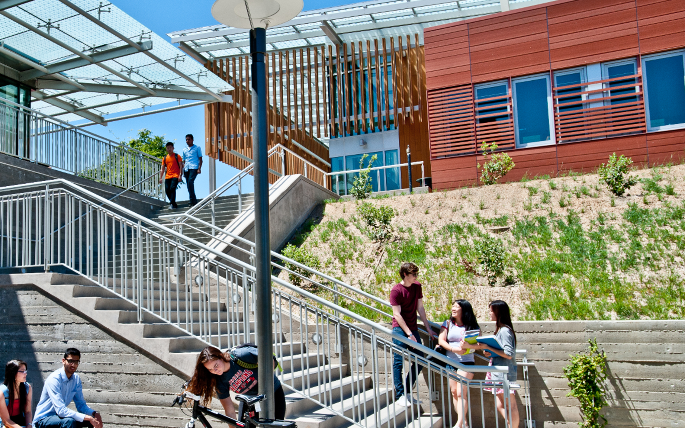 Foothill + De Anza Collegesカリフォルニア州公立2年制大学